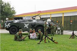 Đại đội Thiết giáp làm theo lời Bác